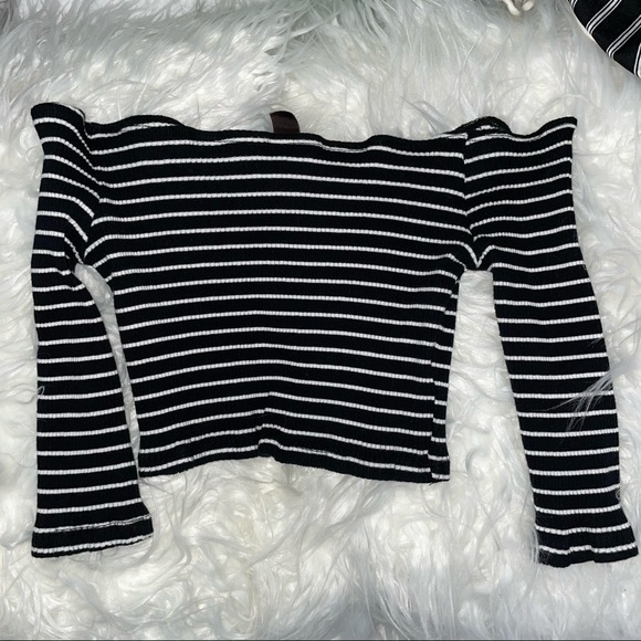 Off the shoulder crop top - Picture 2 of 2